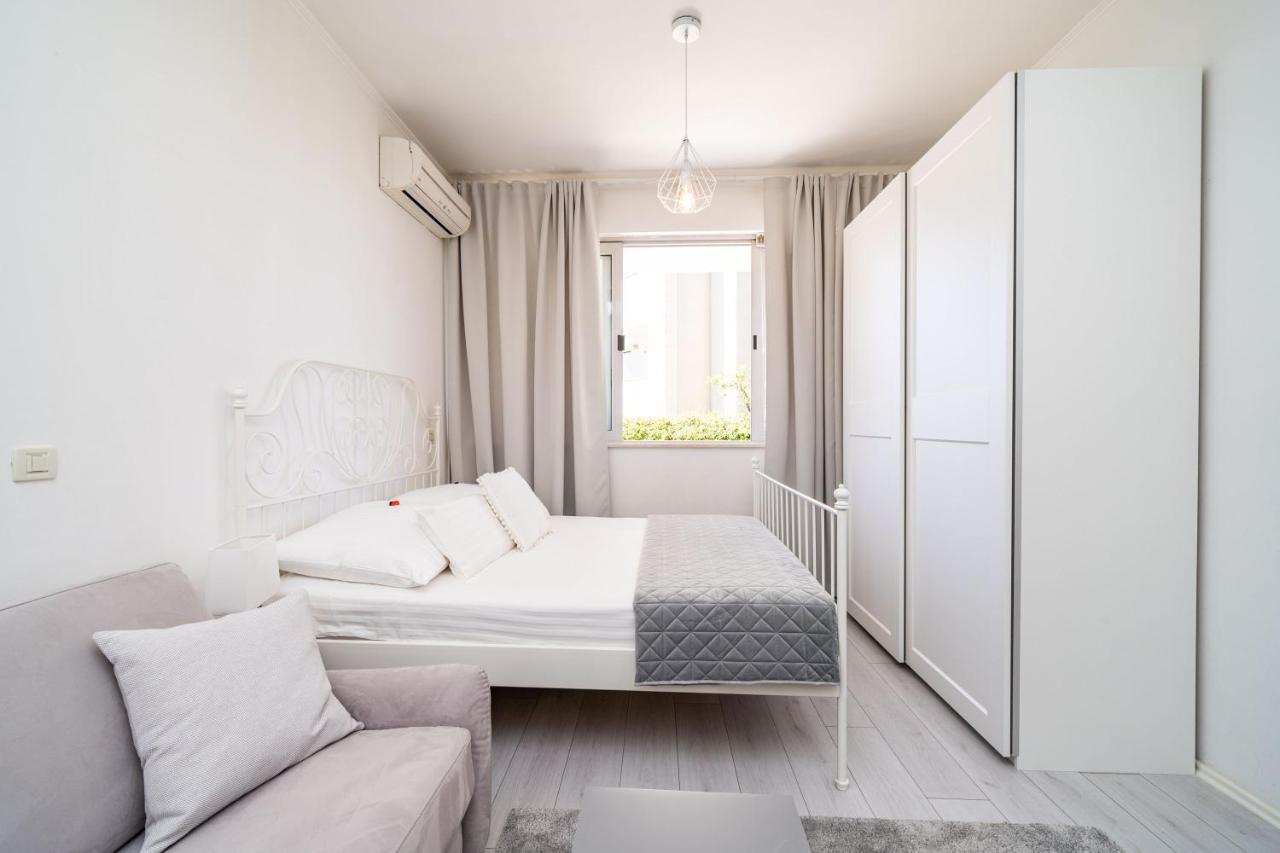 Apartment Larissa Дубровник Екстериор снимка