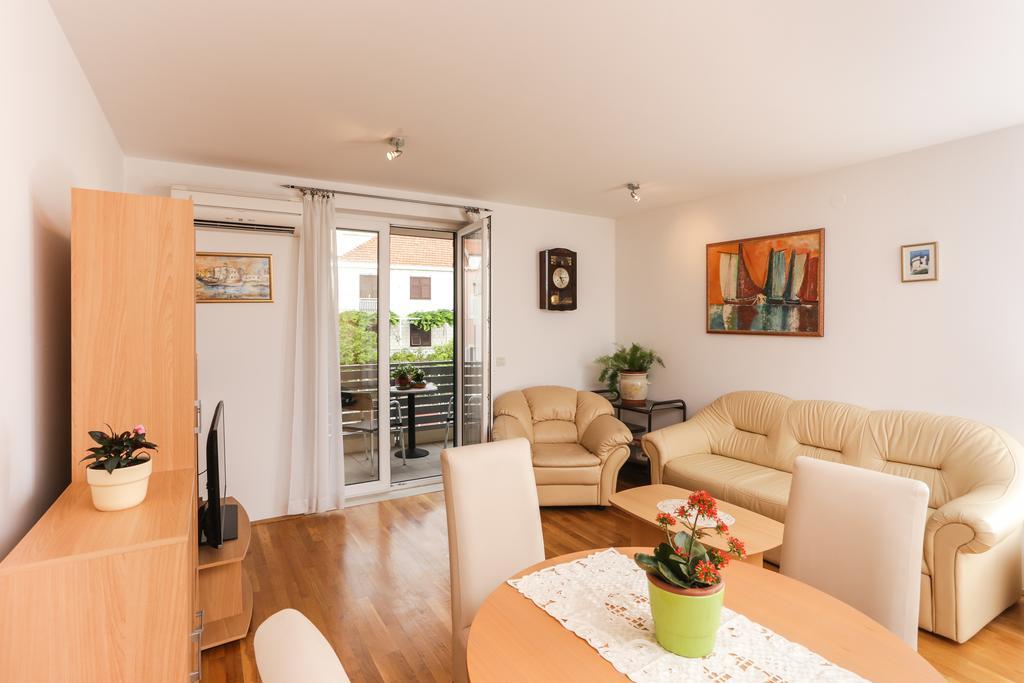 Apartment Larissa Дубровник Екстериор снимка