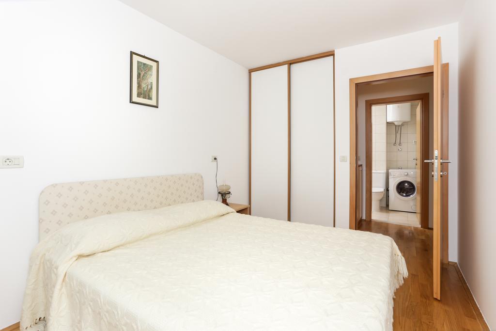 Apartment Larissa Дубровник Екстериор снимка
